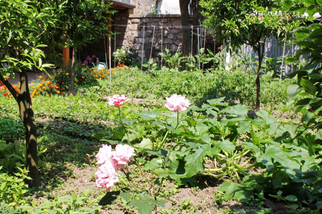 Chez Chantal Bed & Breakfast เมตา ภายนอก รูปภาพ