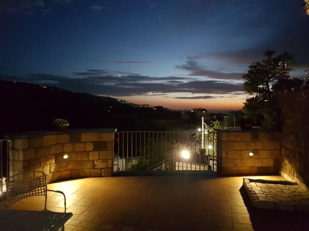Chez Chantal Bed & Breakfast เมตา ภายนอก รูปภาพ