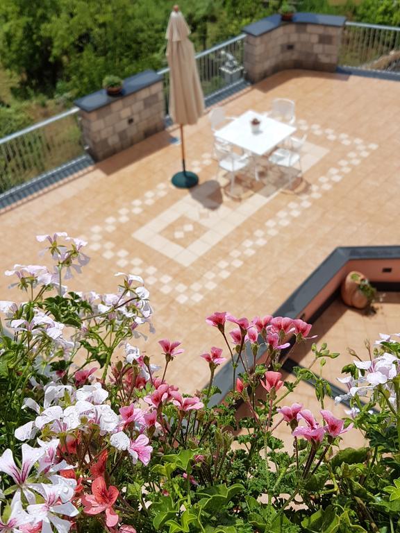 Chez Chantal Bed & Breakfast เมตา ภายนอก รูปภาพ