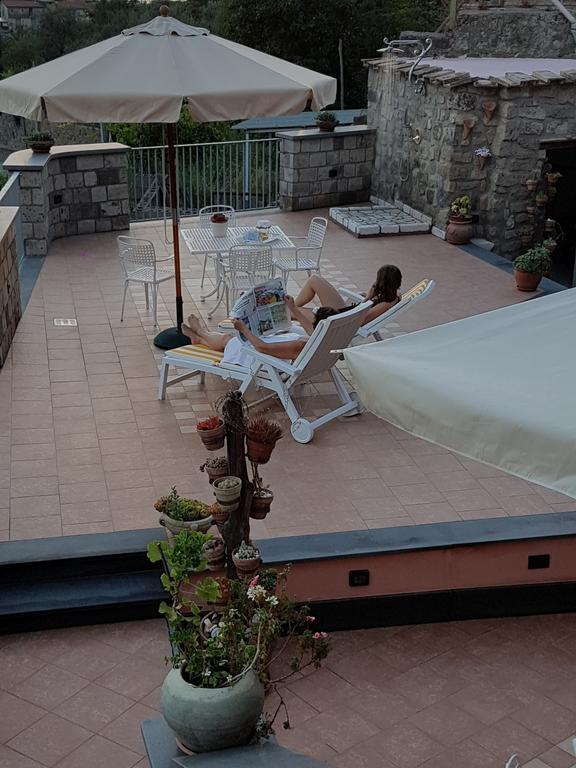 Chez Chantal Bed & Breakfast เมตา ภายนอก รูปภาพ